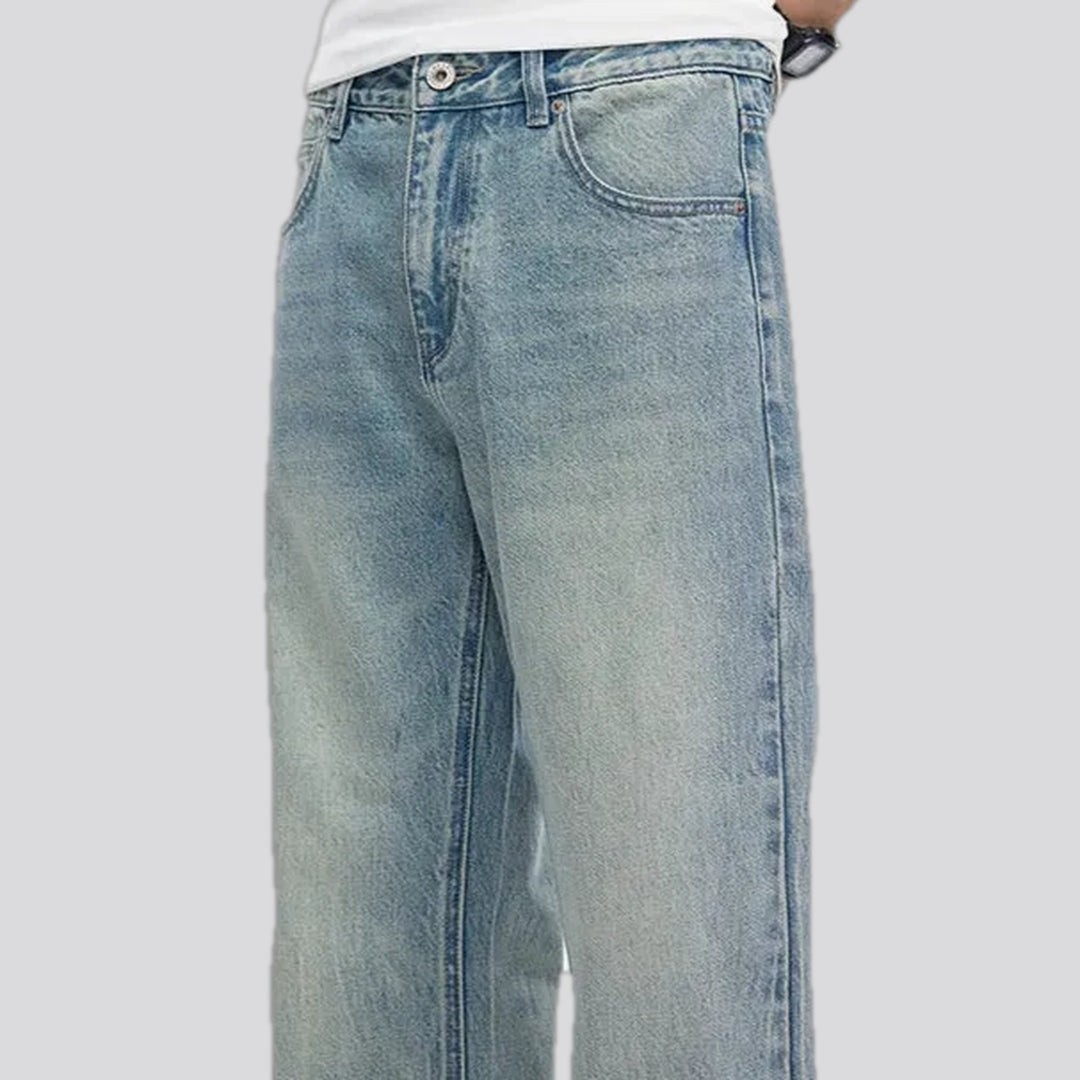 Roomy sanded men's jeans